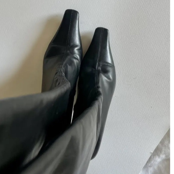 Authentic Gucci boots - Picture 2 of 8